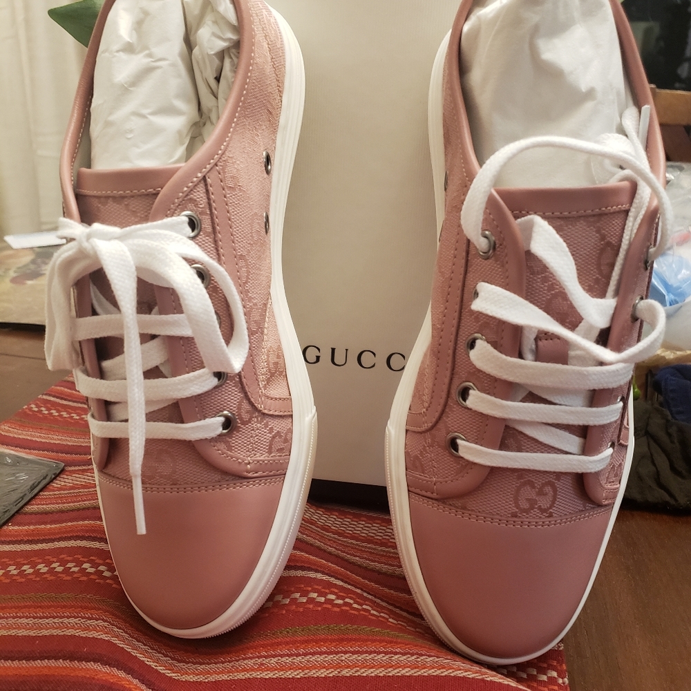 GUCCI Monogram  women Low Top Sneakers Soft  Pink Brand New In The Box With Tags